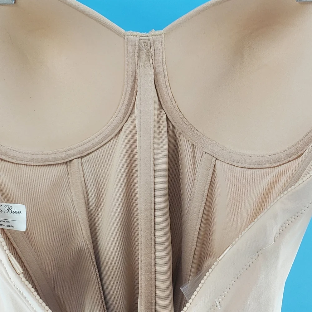 Va Bien NWT beige low back shapewear 38B